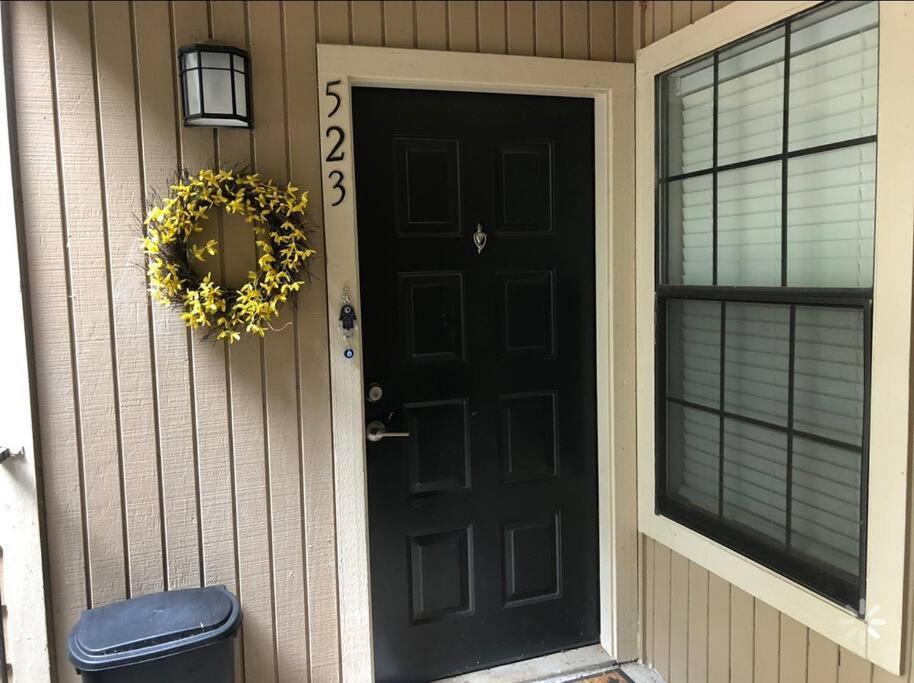 Lovely 1-Bedroom Rental Space With Free Parking Charlotte Luaran gambar